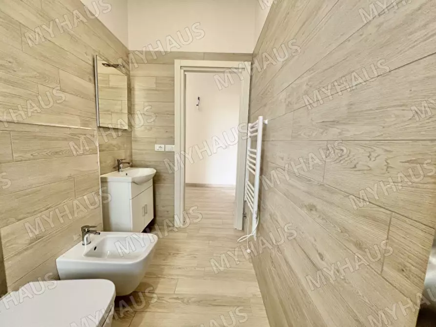 Immagine 40 di Appartamento in vendita  in Lungomare Grazia Deledda 108 a Cervia