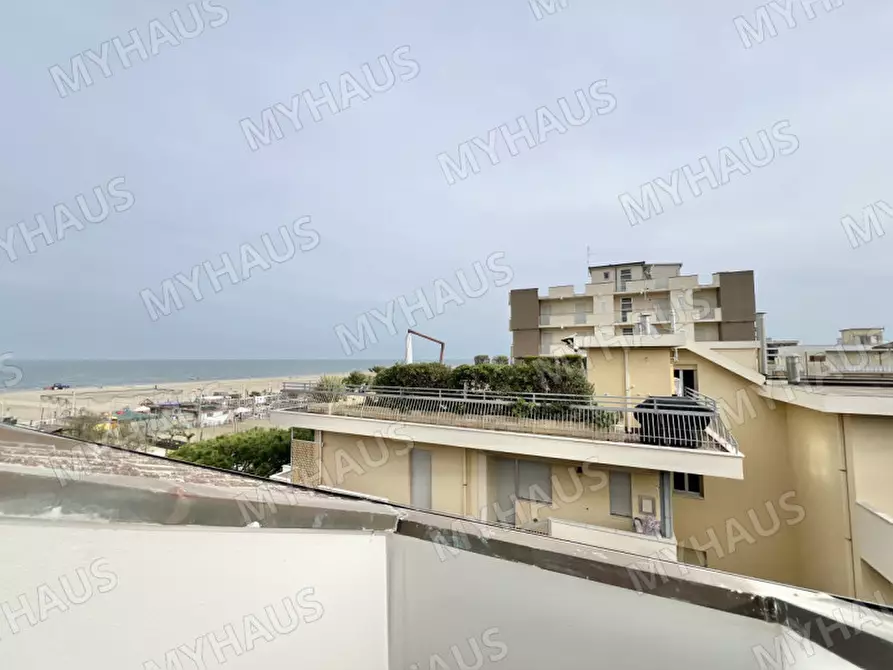 Immagine 21 di Appartamento in vendita  in grazia deledda 108 a Cervia