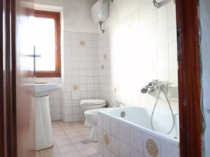 Immagine 10 di Appartamento in vendita  in via di caposelvi 10/14 a Montevarchi