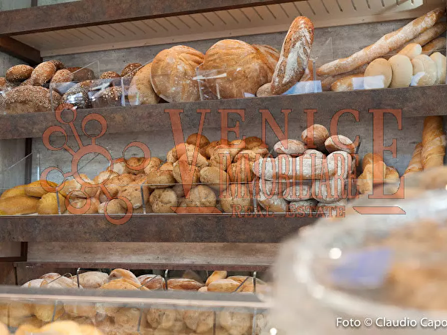 Immagine 3 di Attività commerciale in vendita  a Mira