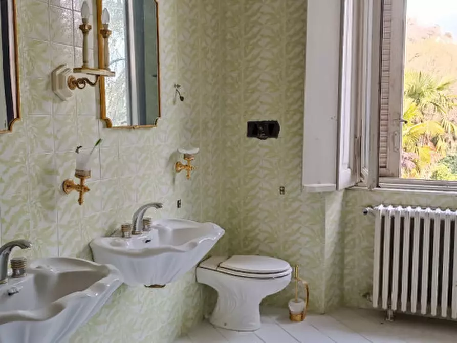 Immagine 15 di Villa in vendita  in Via Canton Chiedo 16 a Caravate