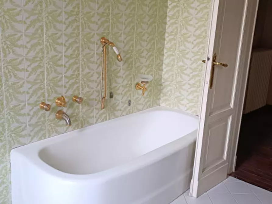 Immagine 16 di Villa in vendita  in Via Canton Chiedo 16 a Caravate