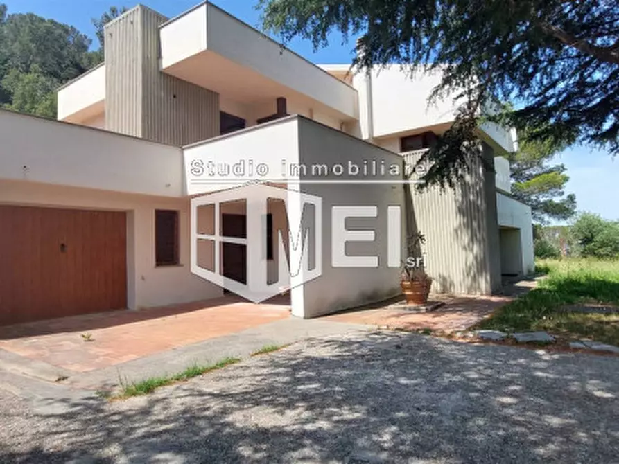 Immagine 22 di Villa in vendita  in viale del tirreno 71 a Livorno