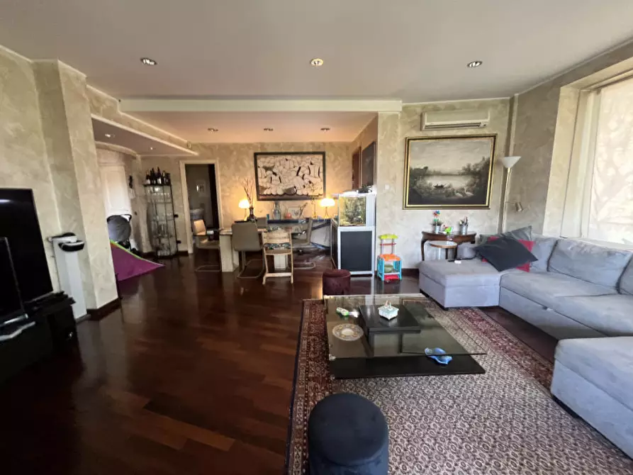 Immagine 23 di Appartamento in vendita  in Via Misurina a Roma