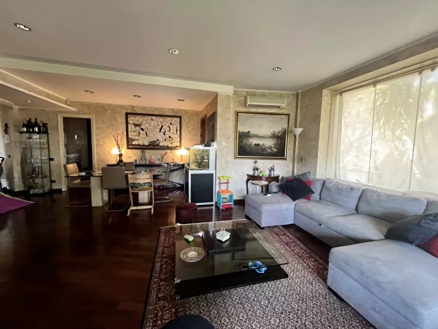 Immagine 24 di Appartamento in vendita  in Via Misurina a Roma