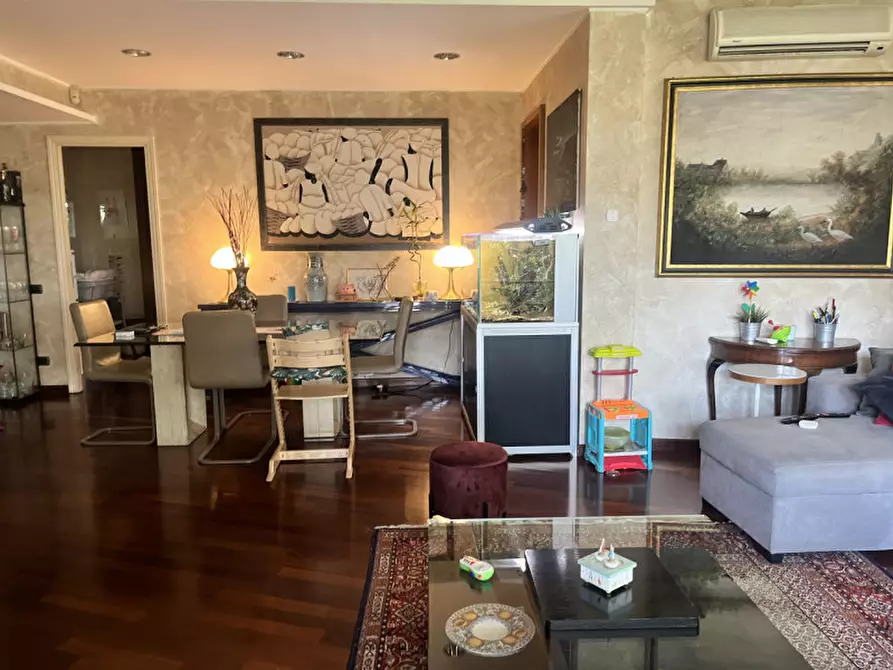 Immagine 25 di Appartamento in vendita  in Via Misurina a Roma