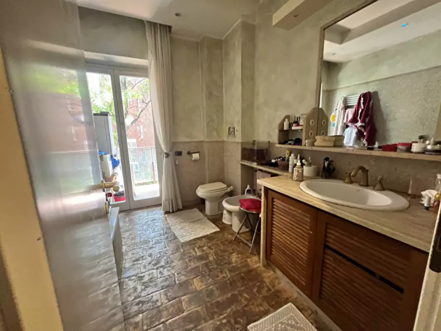 Immagine 26 di Appartamento in vendita  in Via Misurina a Roma