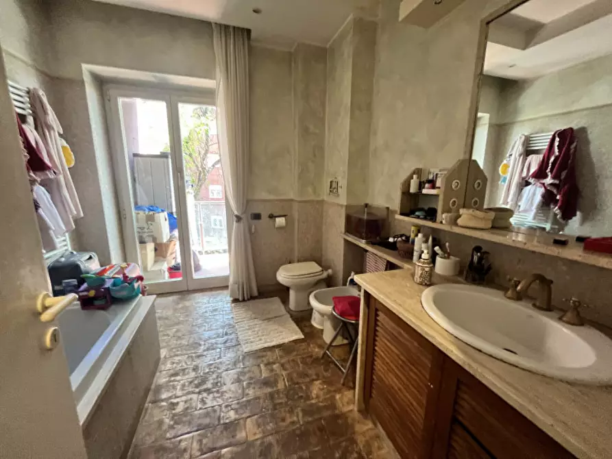 Immagine 27 di Appartamento in vendita  in Via Misurina a Roma