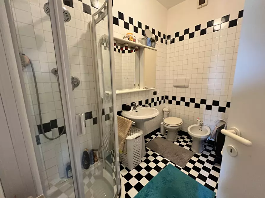 Immagine 33 di Appartamento in vendita  in Via Misurina a Roma