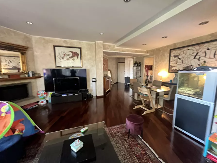 Immagine 37 di Appartamento in vendita  in Via Misurina a Roma