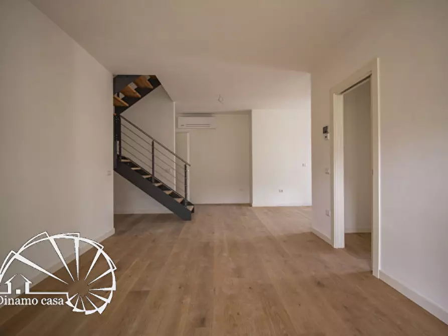 Immagine 2 di Appartamento in vendita  a Vaiano