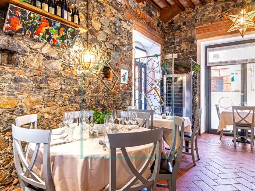 Immagine 4 di Attività commerciale in vendita  a Lerici