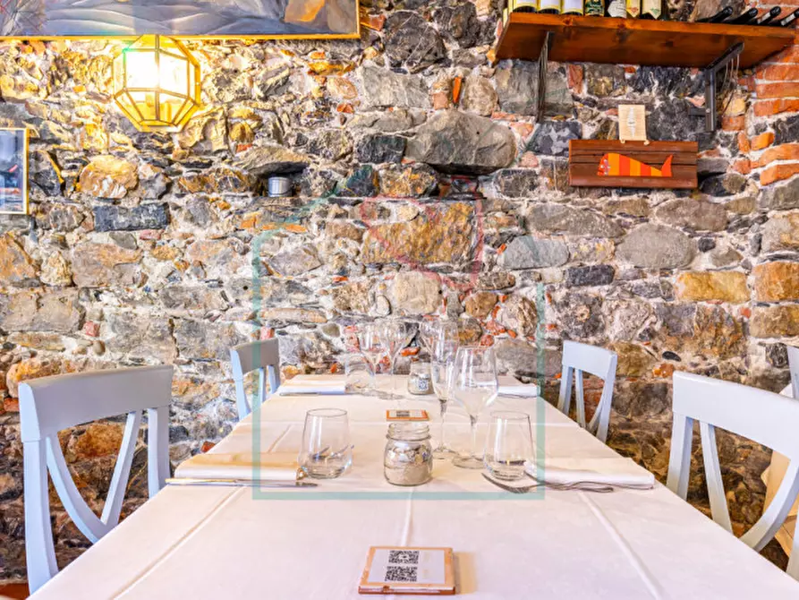 Immagine 8 di Attività commerciale in vendita  a Lerici