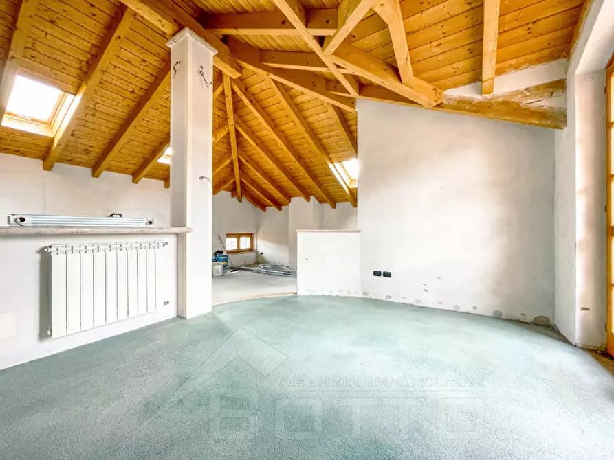 Immagine 3 di Appartamento in vendita  in Via Sanado, 58 a Borgomanero