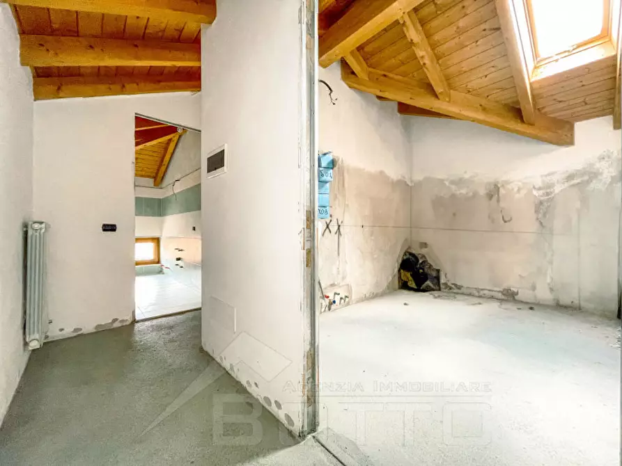 Immagine 7 di Appartamento in vendita  in Via Sanado, 58 a Borgomanero