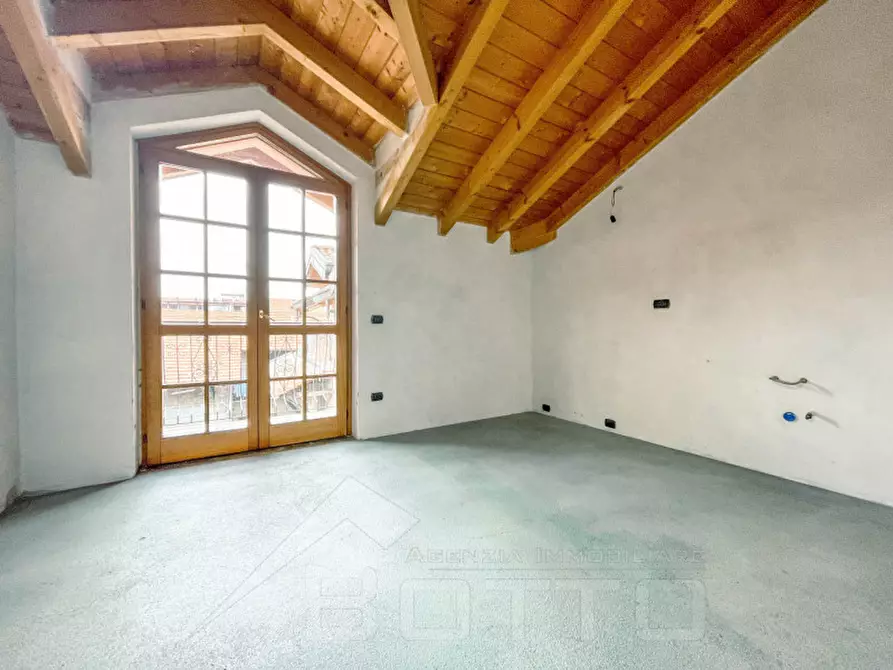 Immagine 11 di Appartamento in vendita  in Via Sanado, 58 a Borgomanero