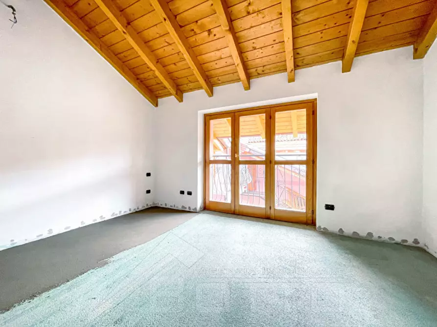 Immagine 13 di Appartamento in vendita  in Via Sanado, 58 a Borgomanero