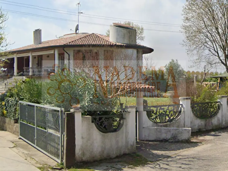 Immagine 1 di Casa indipendente in vendita  in VIA APICILIA 10 a San Michele Al Tagliamento