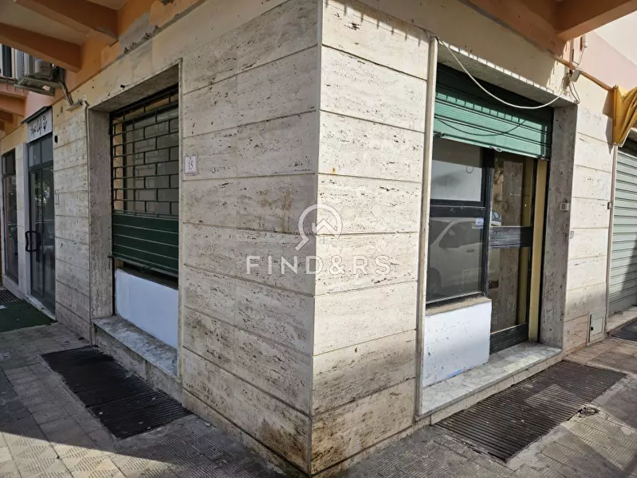 Immagine 1 di Negozio in vendita  in via Correttori 30 a Reggio Di Calabria