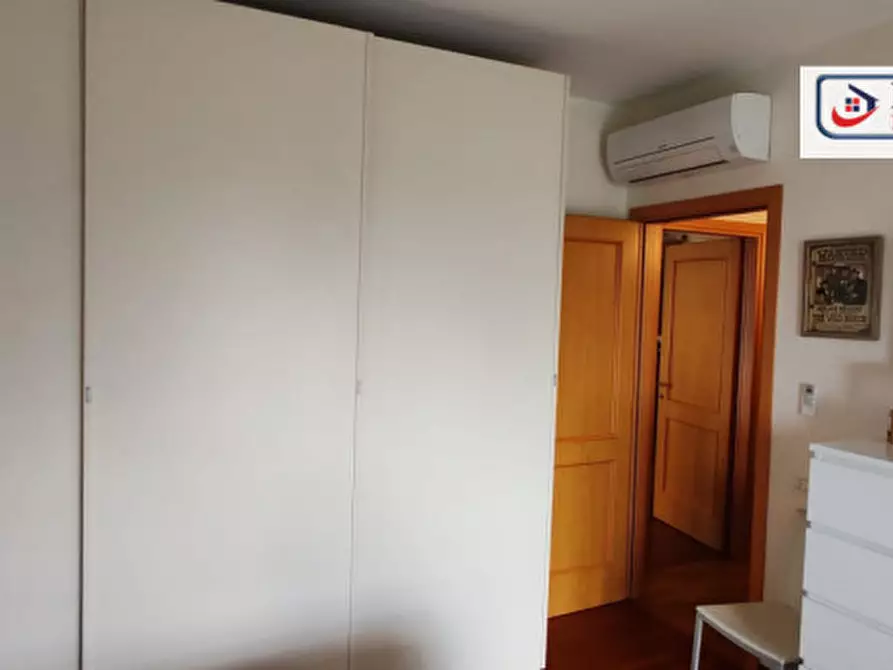 Immagine 31 di Appartamento in vendita  in LARGO GUIDO BUZZELLI a Roma