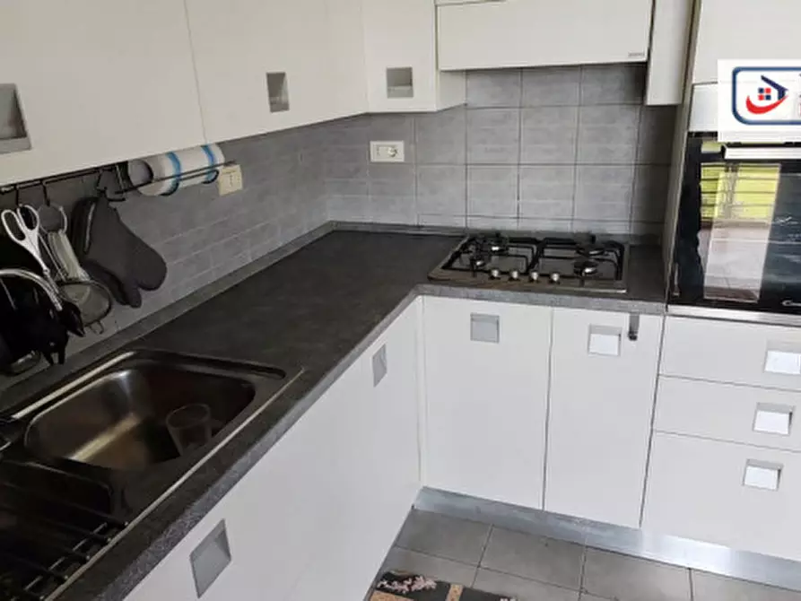 Immagine 81 di Appartamento in vendita  in LARGO GUIDO BUZZELLI a Roma