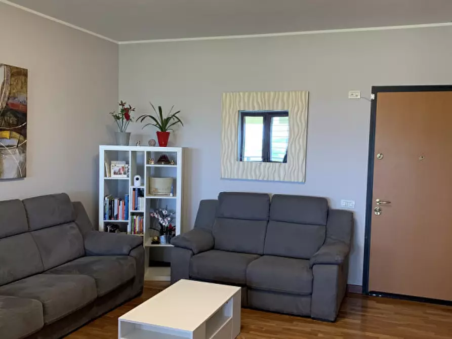 Immagine 100 di Appartamento in vendita  in LARGO GUIDO BUZZELLI a Roma