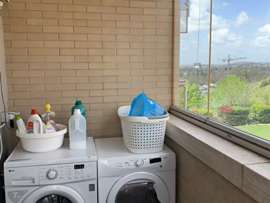 Immagine 115 di Appartamento in vendita  in LARGO GUIDO BUZZELLI a Roma