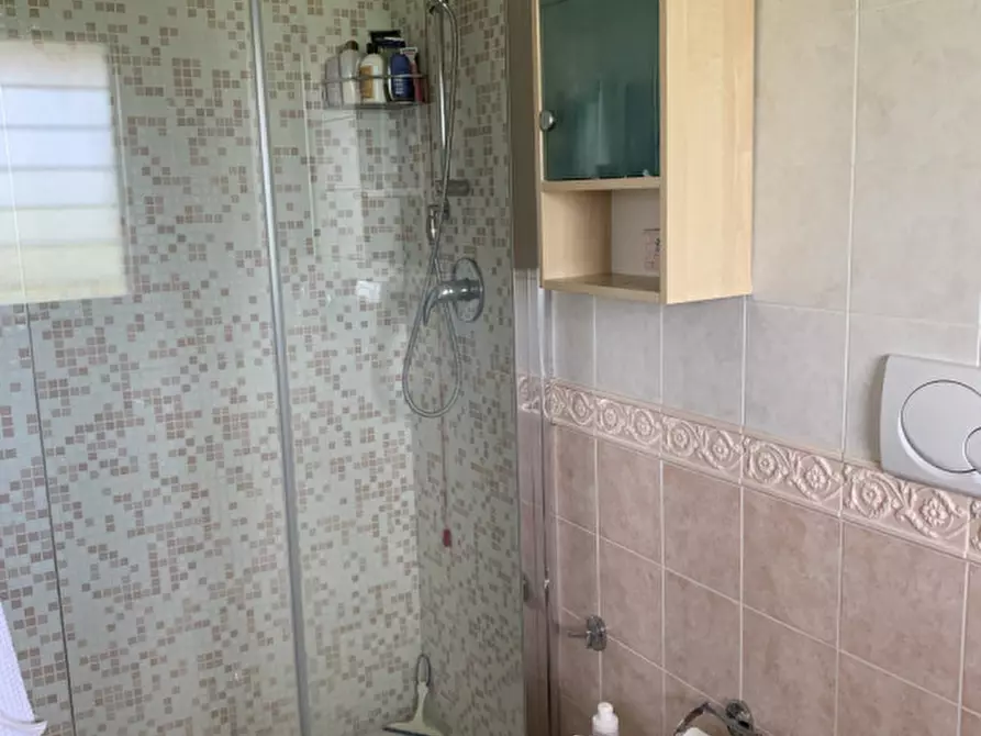 Immagine 116 di Appartamento in vendita  in LARGO GUIDO BUZZELLI a Roma