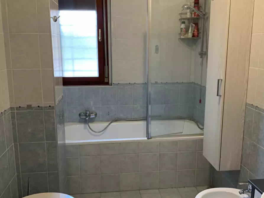 Immagine 119 di Appartamento in vendita  in LARGO GUIDO BUZZELLI a Roma