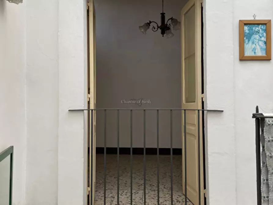Immagine 4 di Casa indipendente in vendita  in Via Tirella a Modica