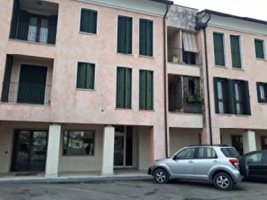 Immagine 1 di Appartamento in vendita  in Piazza San Pio X, 2 a Casier