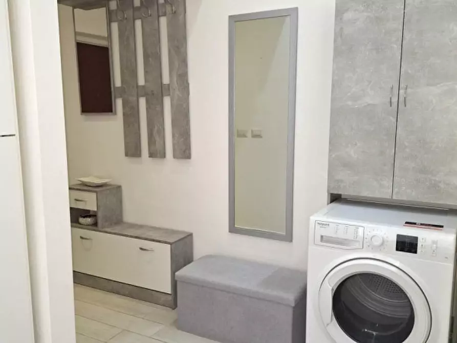 Immagine 9 di Appartamento in vendita  in via del labaro a Roma