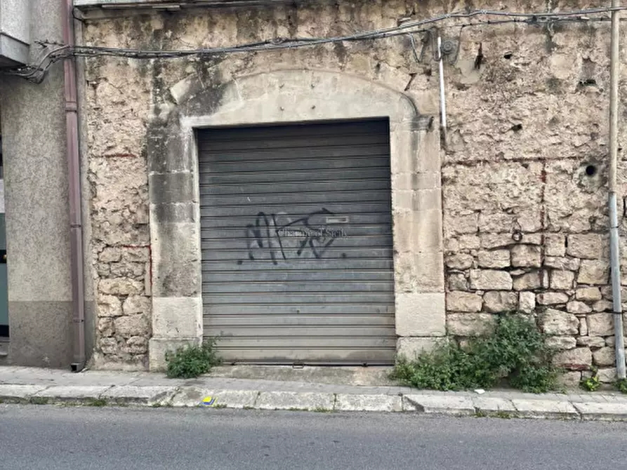 Immagine 1 di Garage in vendita  in Via Tirella a Modica