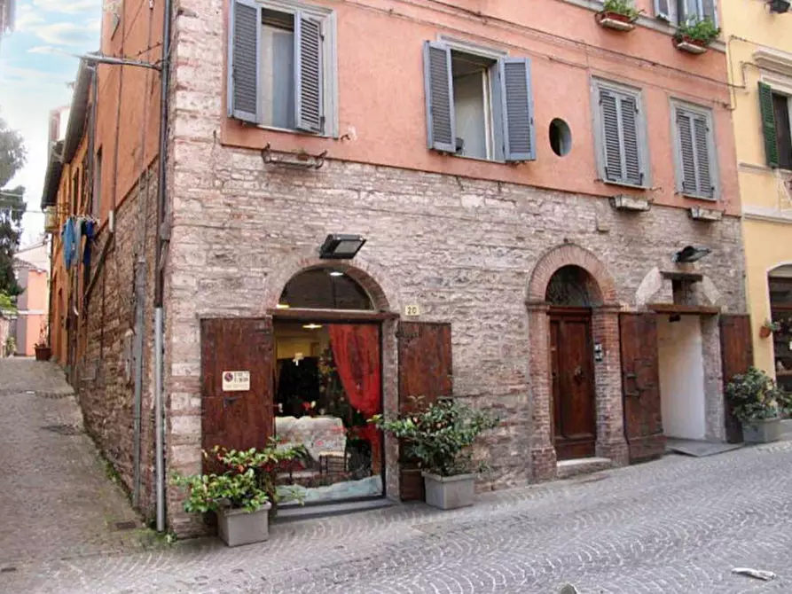 Immagine 1 di Negozio in vendita  in Via Gioberti, N. 24 a Fabriano