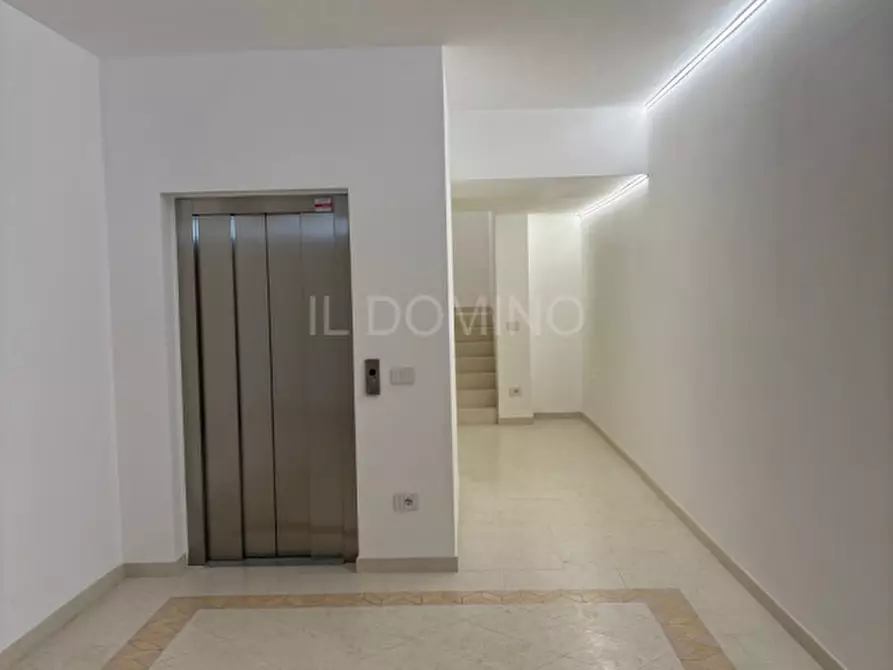 Immagine 1 di Appartamento in vendita  in Via Savonarola a Padova