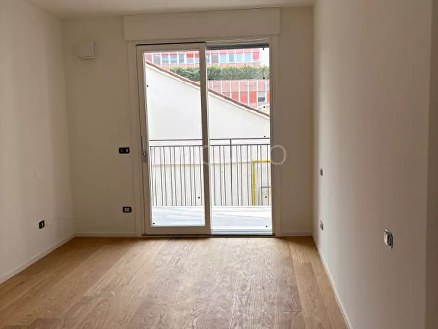 Immagine 9 di Appartamento in vendita  in Via Savonarola a Padova