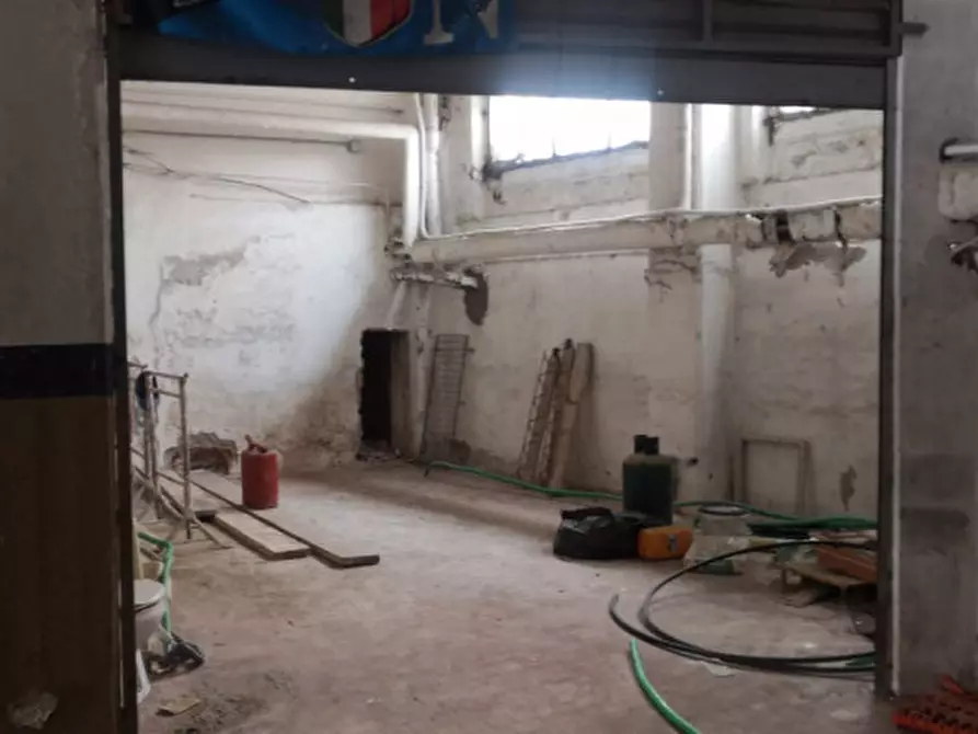 Immagine 1 di Garage in vendita  in VIA TERESIO MARIO CANEPARI, 233R a Genova