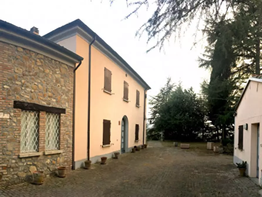 Immagine 6 di Villa in vendita  in VIA ROVERSANO a Cesena