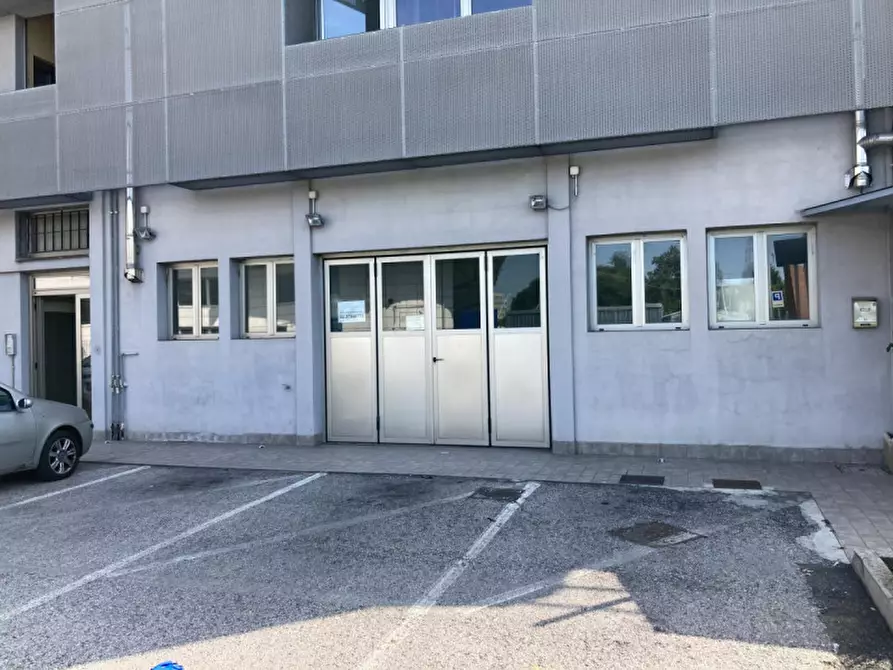 Immagine 1 di Laboratorio in vendita  in Strada Padana verso Verona, 81 a Vicenza