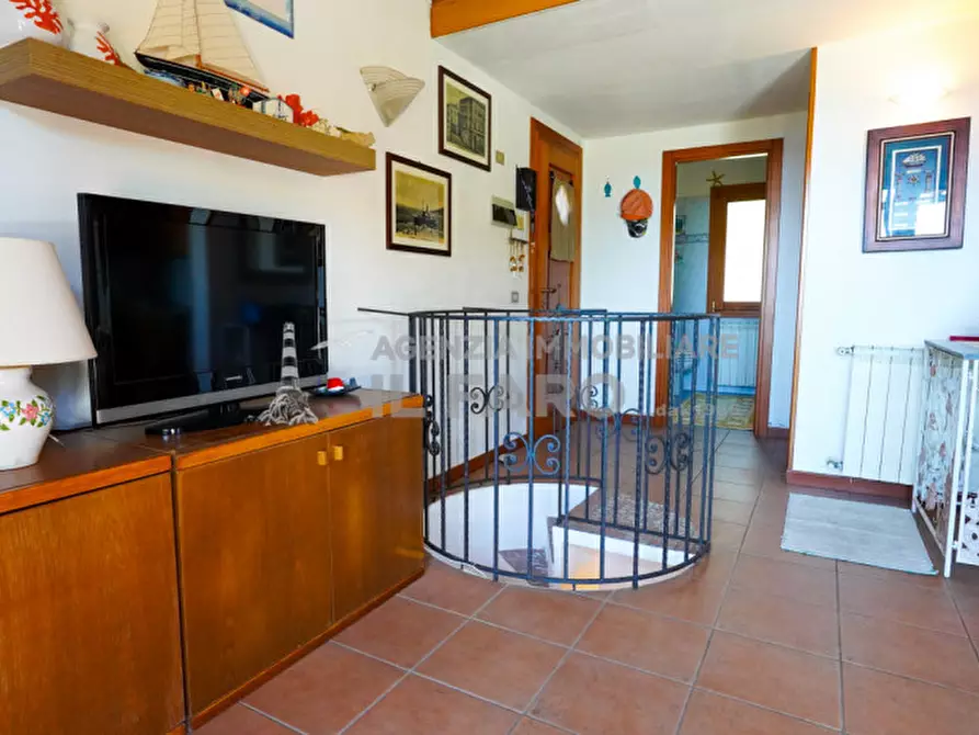 Immagine 5 di Villetta a schiera in vendita  in Regione Gambino a La Maddalena