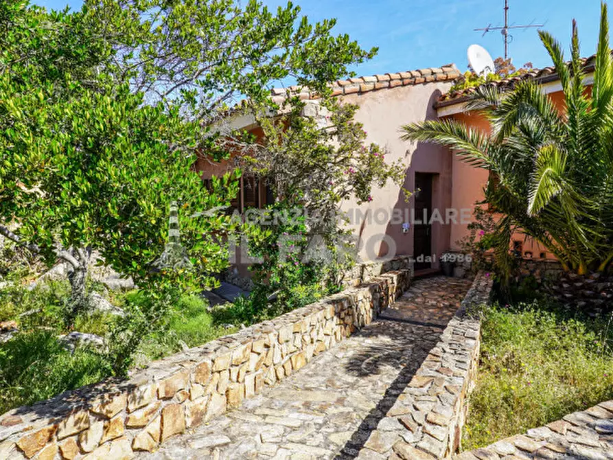 Immagine 22 di Villetta a schiera in vendita  in Regione Gambino a La Maddalena