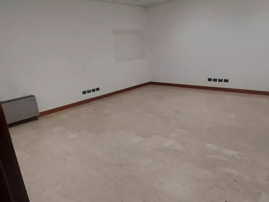Immagine 13 di Ufficio in affitto  in via tommaseo a Padova