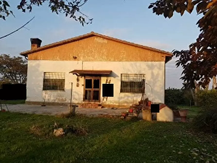 Immagine 1 di Casa indipendente in vendita  in VIA PELLIZZARE 1054 a Bagnolo Di Po