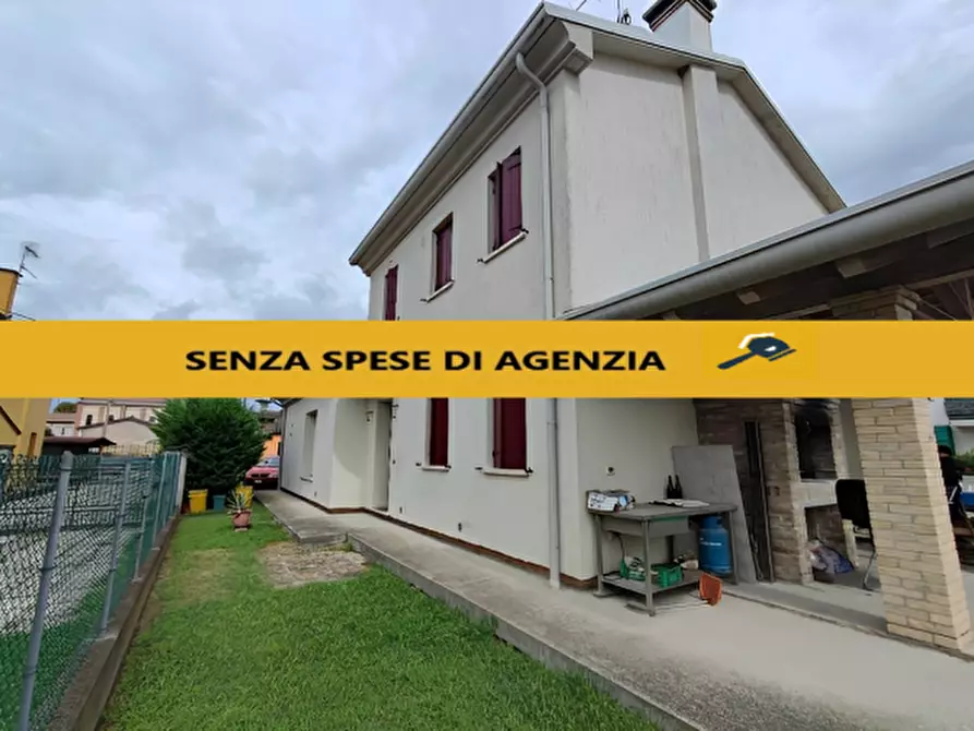 Immagine 1 di Villa in vendita  in Via Domenico Paneghetti 10 a Cavarzere