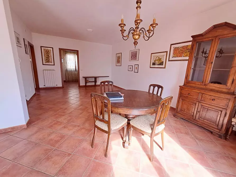 Immagine 4 di Villetta a schiera in vendita  a Passignano Sul Trasimeno