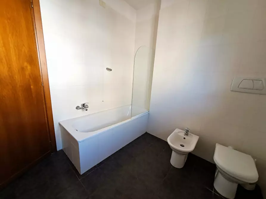 Immagine 12 di Villetta a schiera in vendita  a Passignano Sul Trasimeno