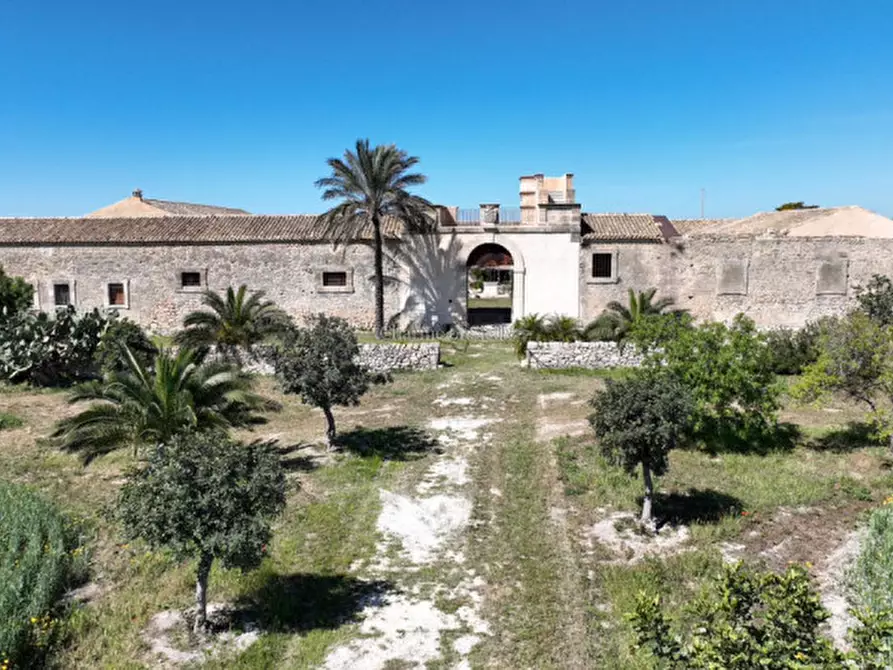 Immagine 4 di Rustico / casale in vendita  in Contrada Burgio a Noto