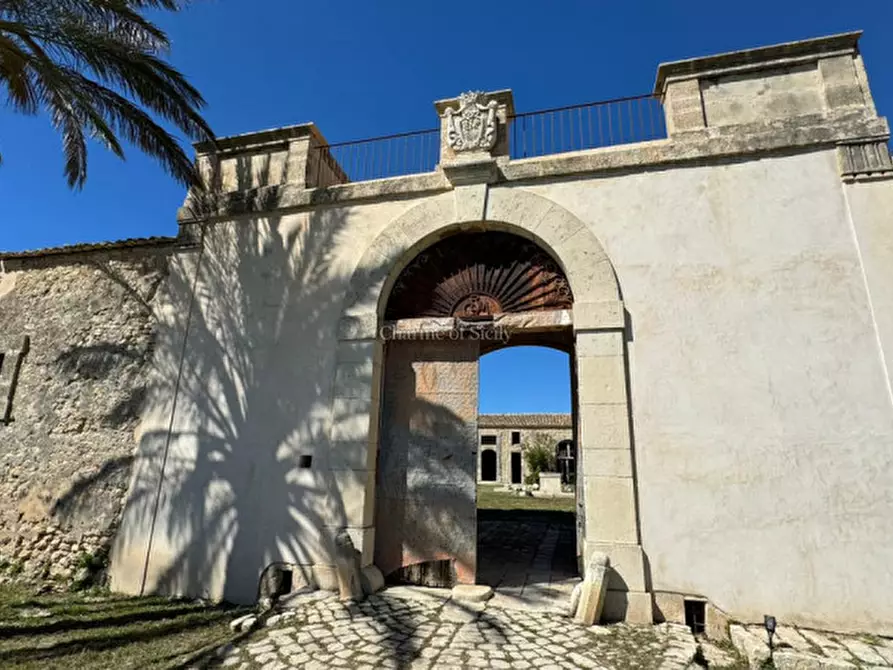 Immagine 8 di Rustico / casale in vendita  in Contrada Burgio a Noto