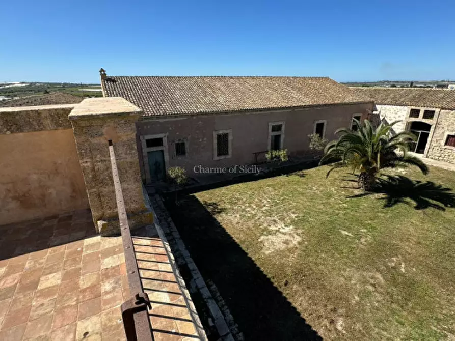 Immagine 18 di Rustico / casale in vendita  in Contrada Burgio a Noto