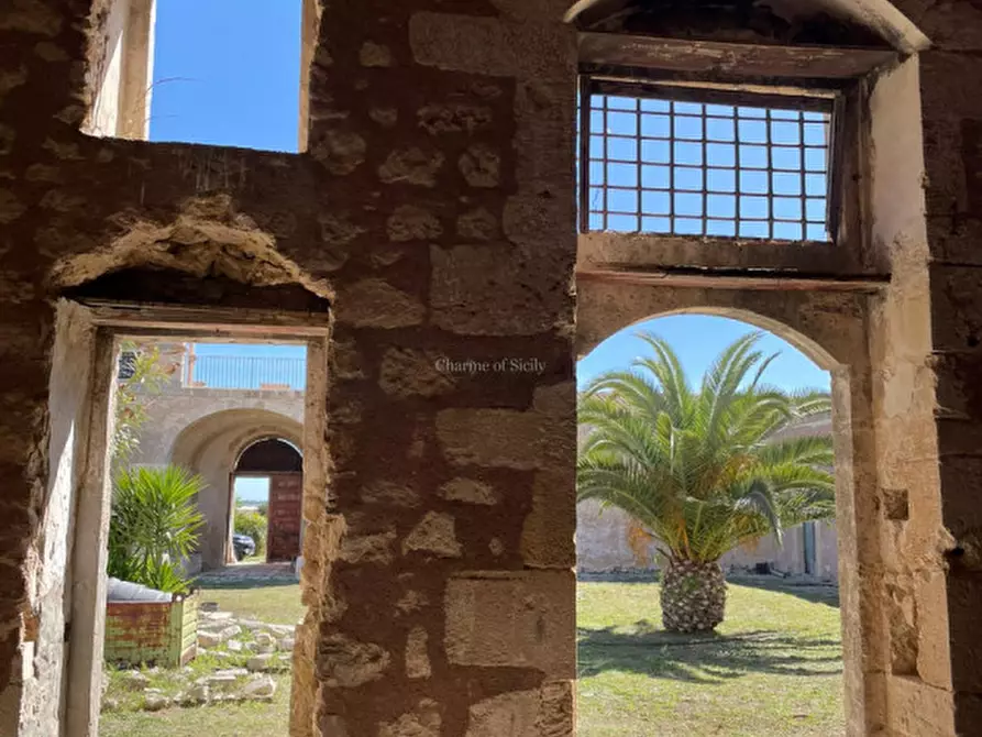 Immagine 19 di Rustico / casale in vendita  in Contrada Burgio a Noto
